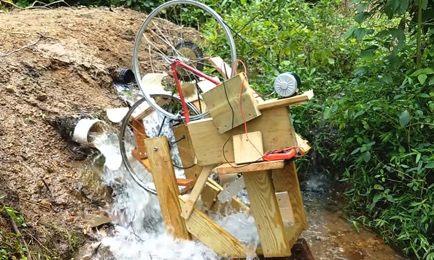 Water Turbine / Hydroelectric Generator